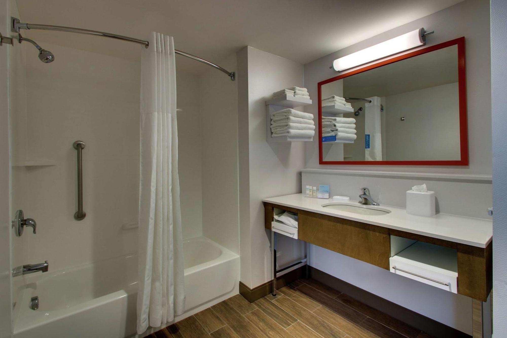 Hampton & By Hilton