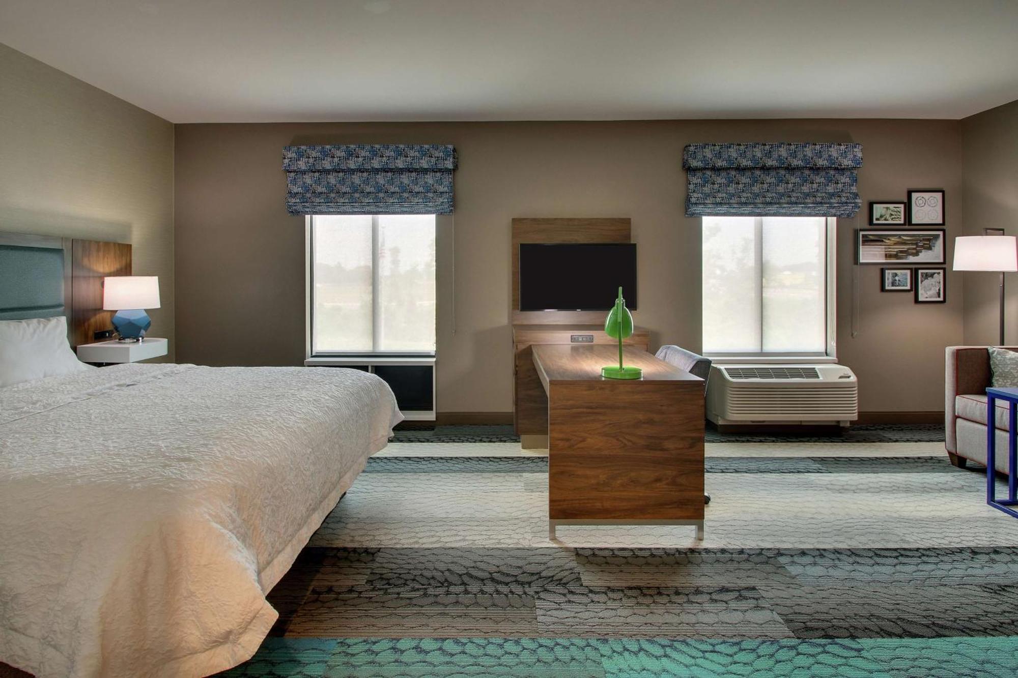 Hotel Hampton & By Hilton 3*